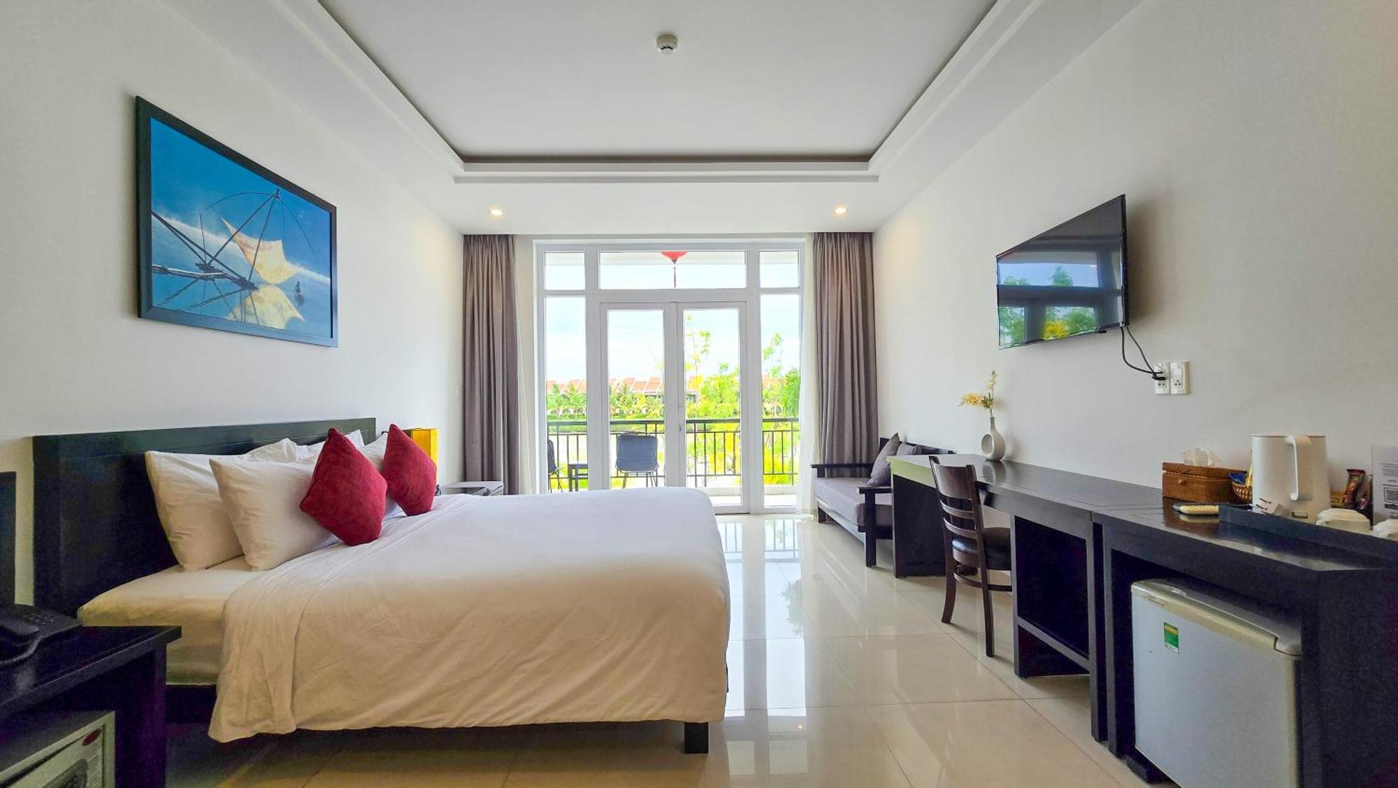 Riverside White House Hotel Hoi An Exterior photo