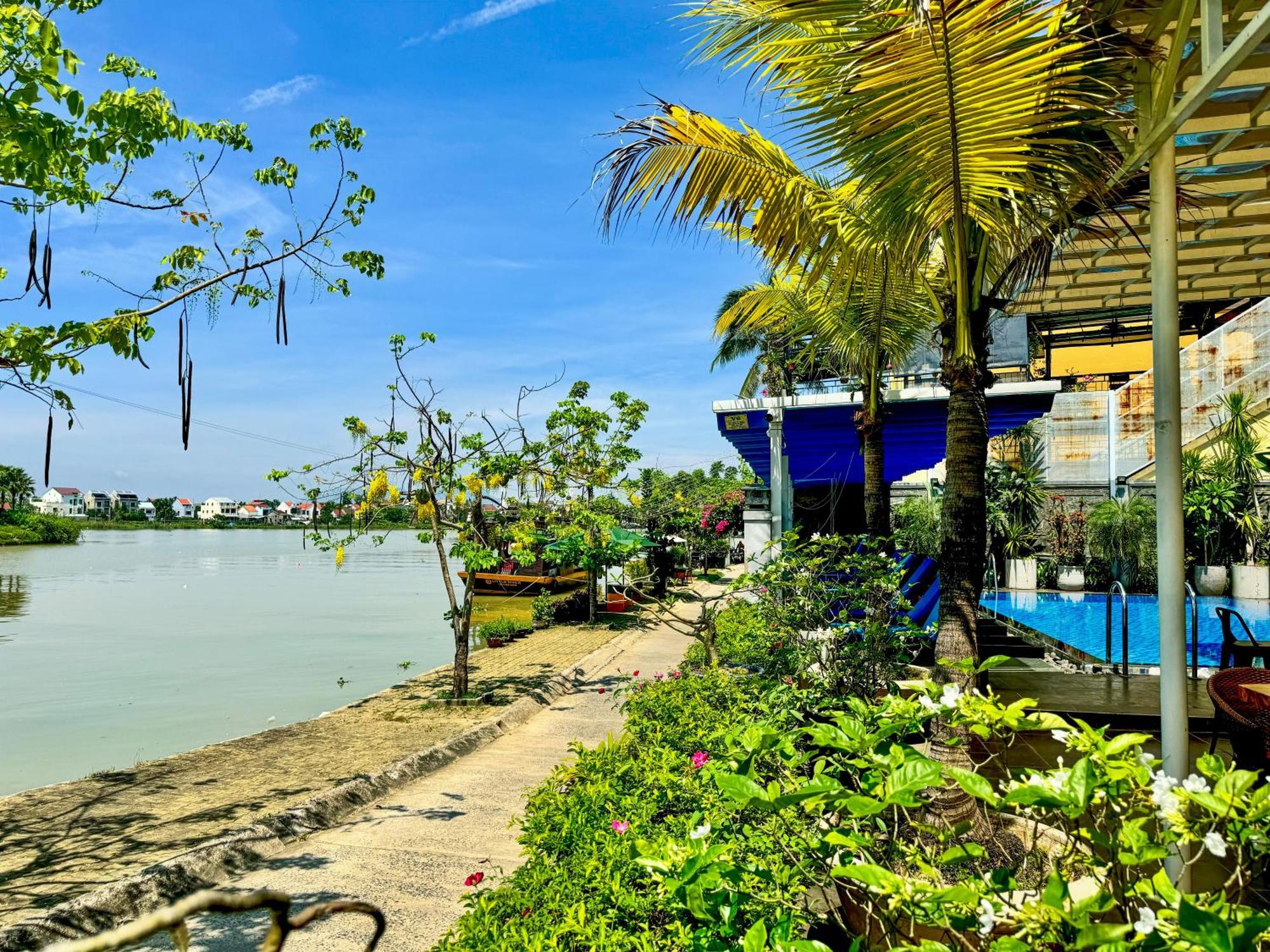 Riverside White House Hotel Hoi An Exterior photo