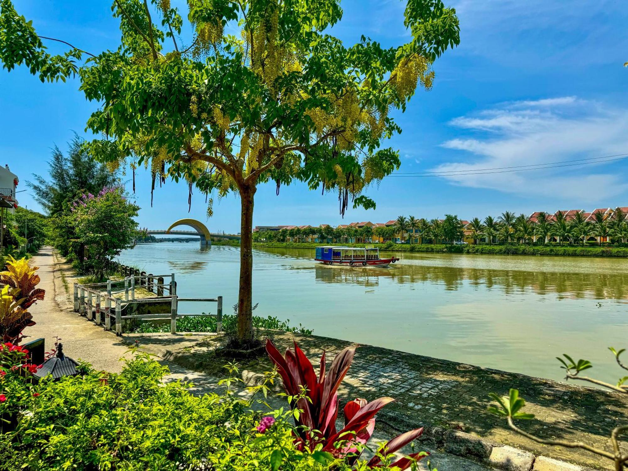 Riverside White House Hotel Hoi An Exterior photo