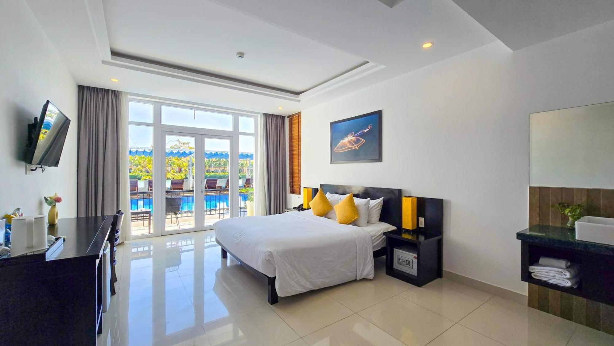 Riverside White House Hotel Hoi An Exterior photo